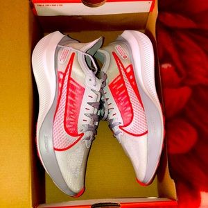 NIKE ZOOM GRAVITY WOMEN'S Running Training